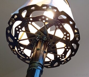 STEAMPUNK RECYCLE ART LAMPY - PATINOVANÝ KOV - 3