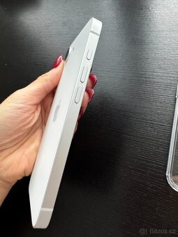 Iphone 16e 128 GB v záruce - 3