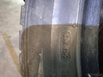 225/45 R17 zimní - 3