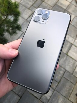 iPhone 11 PRO 64Gb černý - 3