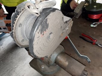 Ruční naviják Knott - 3