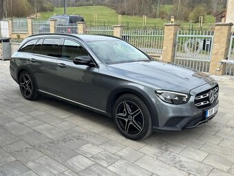 Prodám Mercedes-Benz E 220 d AMG SLEVA - 3