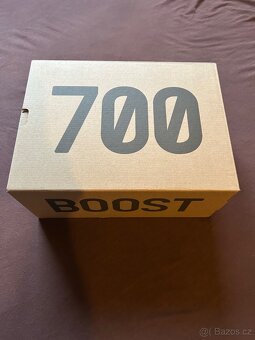 Adidas Yeezy 700 boost - 3