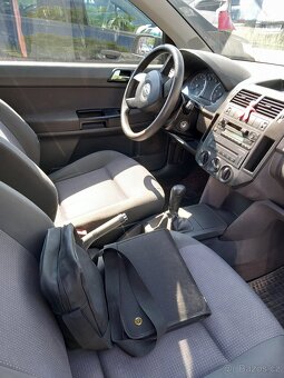 Volkswagen Polo 1,2, benzin, 3 dveř., r.v.2004, 150 t Is. km - 3