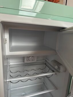 Smeg lednice FAB28 mint - top stav, pravé panty - 3