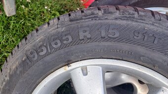 Prodám pneumatiky letní ALU. Škoda Golf.cen 3000. - 3