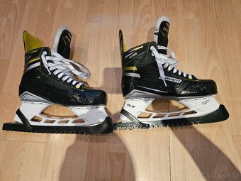 Bauer Supreme s35- velikost. 9D - 3