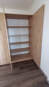 Šatní skříň - 3