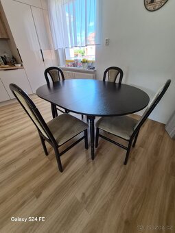 Jídelní stůl + 4 židle - 3