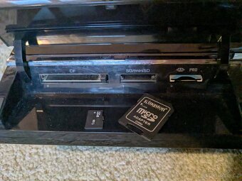 Sony PlayStation 3 60GB CECHC04 zpětně kompatibilní - 3
