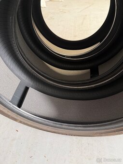 Pneu Pirelli 235/45 R18 - 3