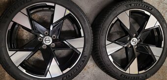 Volvo EX30 , alu 20', originál Volvo, zimní pneu, TPMS - 3