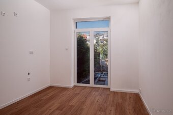 Byt 1+1 se sklepem a soukromou terasou, Pardubice - 3