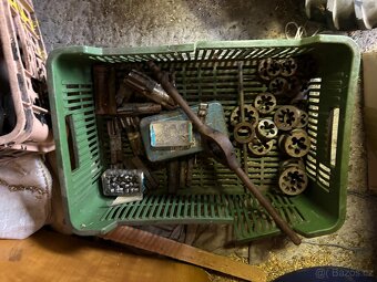 Soustruh E400/1500 - 3