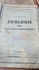 Stare knihy ze skoly  1927 1937  1933 - 3