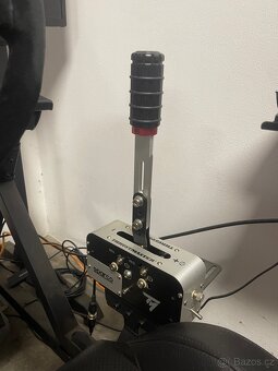 Thrustmaster volant,základna,pedály.razeni - 3