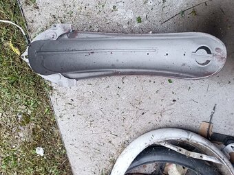 Jawa kývačka , panelka . - 3