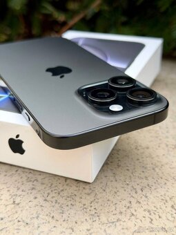 IPhone 16 Pro 256 GB Černý Titanium - 3