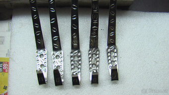 ZDOBENÉ VĚŠÁKOVÉ DRŽÁKY - 3