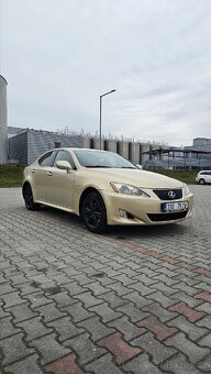 Lexus is220d 130kw - 3