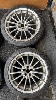 Alfa Romeo kola R18 - 3