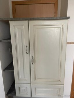 Rustikální kuchyňská linka se spotřebiči - 3