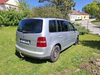 Volkswagen Touran - 3