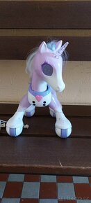 Interaktivní robot jednorožec - 3