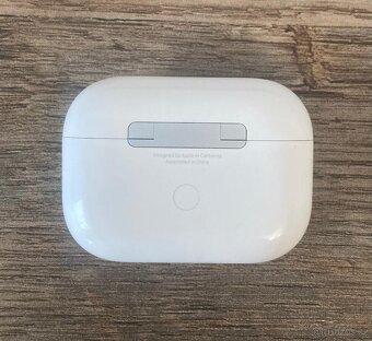 Apple AirPods Pro - 3