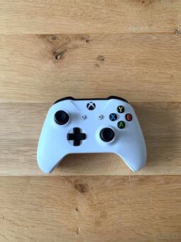 Xbox One S All-Digital 1TB – super stav - 3
