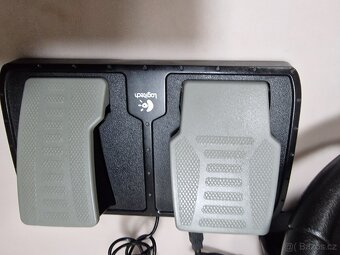 Volant s pedály Logitech - 3
