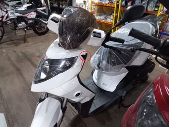 Versus 125 4T - 3