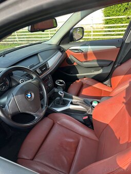 BMW X1 2,0D 130KW N47 Marrakesh brown, červená kůže - 3