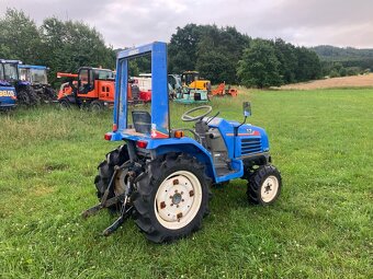 JAPONSKÝ MALOTRAKTOR ISEKI TF17 SIAL 4X4 - 3