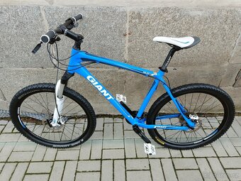 GIANT TALON 2 - DEORE/ROCKSHOX vel.20" - 3