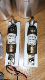 Kondenzátory, pojistky, potenciometr - 3