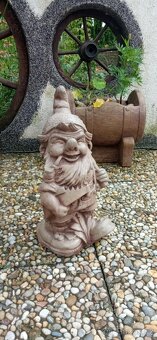 Zahradní dekorace- Trpaslík dřevorubec - 3