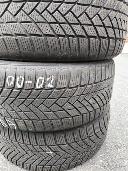Zimní pneu 235 /50 r19 - 3