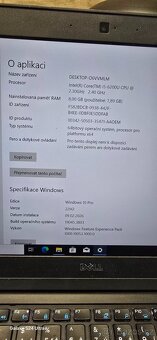 Krásný menší notebook Dell - 3