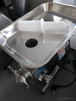 Mlýnek na maso Technologis MG-22SS - 3