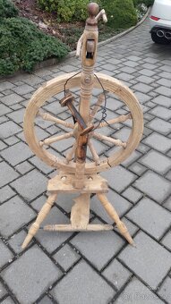 Dřevěný kolovrátek - 3