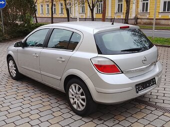 Opel Astra H Twinport Elegance - 3