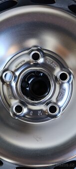 sada disků 6Jx16H2 vč. pneu 205/55 R16 - 3