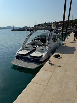 REGAL LS4 + VOLVO PENTA V8 350 HP + vlek WICK - 3