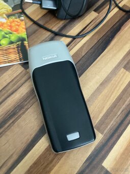 Nokia 1100, zcela nová - 3