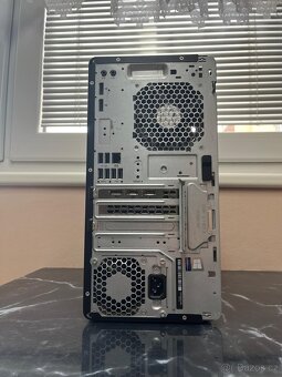 Výkonný stolní počítač HP ProDesk G3 - 3