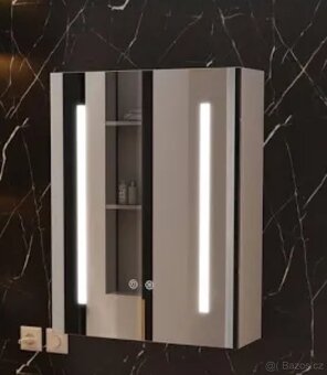 Zrcadlová skříňka s LED - 3