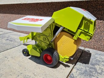 Bruder traktor + balíkovač + vlek na balíky - 3
