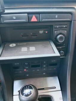 Auto rádio RNS - 3