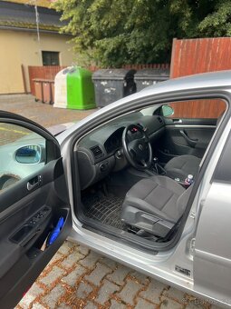 Prodám VW Golf 2.0 TDI 103 kw ve šrotovém stavu - 3